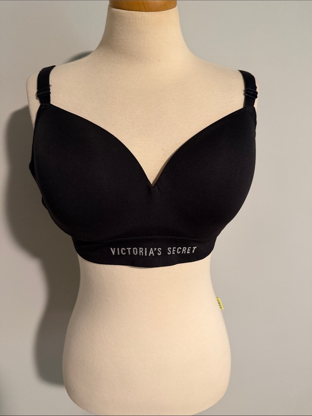 NWT Victoria's Secret Black Padded Wireless Bralette